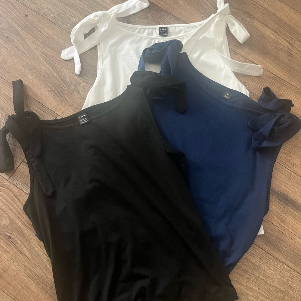 SHEIN Women's Tank Tops - Black, White, and Navy